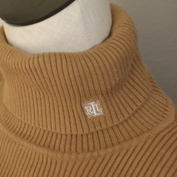 Ralph Lauren Turtle Neck - Picture 2 of 5